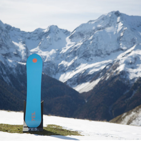 Snowboard Yes Powinc 2022