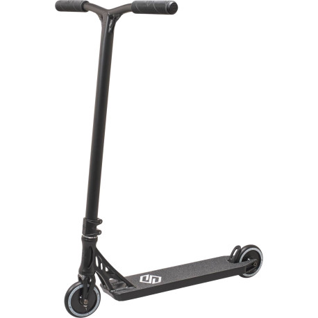 Stuntroller Striker Essence Pro Black 2023