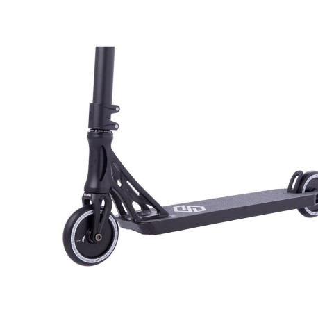 Stuntroller Striker Essence Pro Black 2023