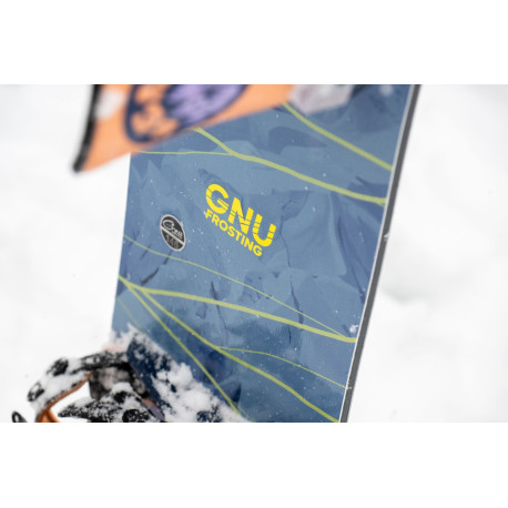 Snowboard Gnu Frosting 2025 