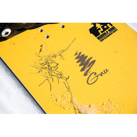 Snowboard Gnu Gloss 2026 