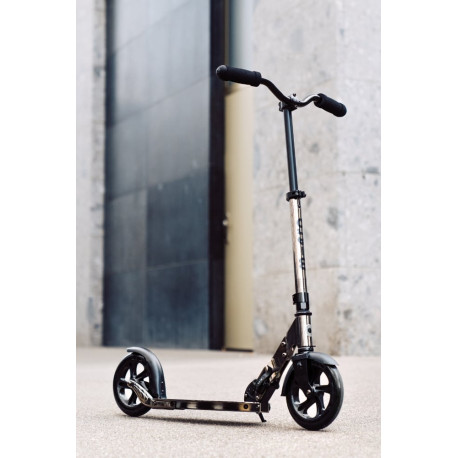 Scooter Micro Classic Neochrome 2026  - Erwachsene Scooter