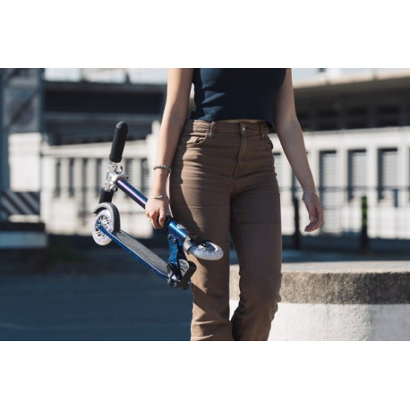 Trotinette Micro Micro Sprite LED Pearl Blue Purple 2026  - Micro Scooter Sprite – des Couleurs, des Styles