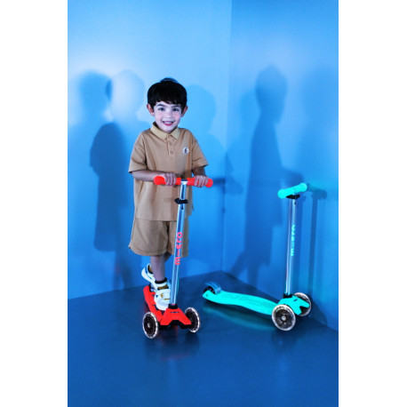 Trotinette Micro Maxi Deluxe Glow LED Plus 2026  - Trottinette Enfants