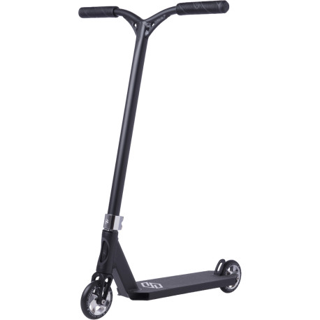 Stuntroller Striker Lux Pro Black/Chrome 2023